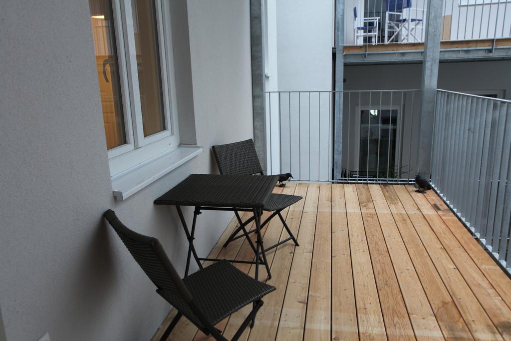 Moderne Stadtwohnung Mit Balkon ウィーン 部屋 写真